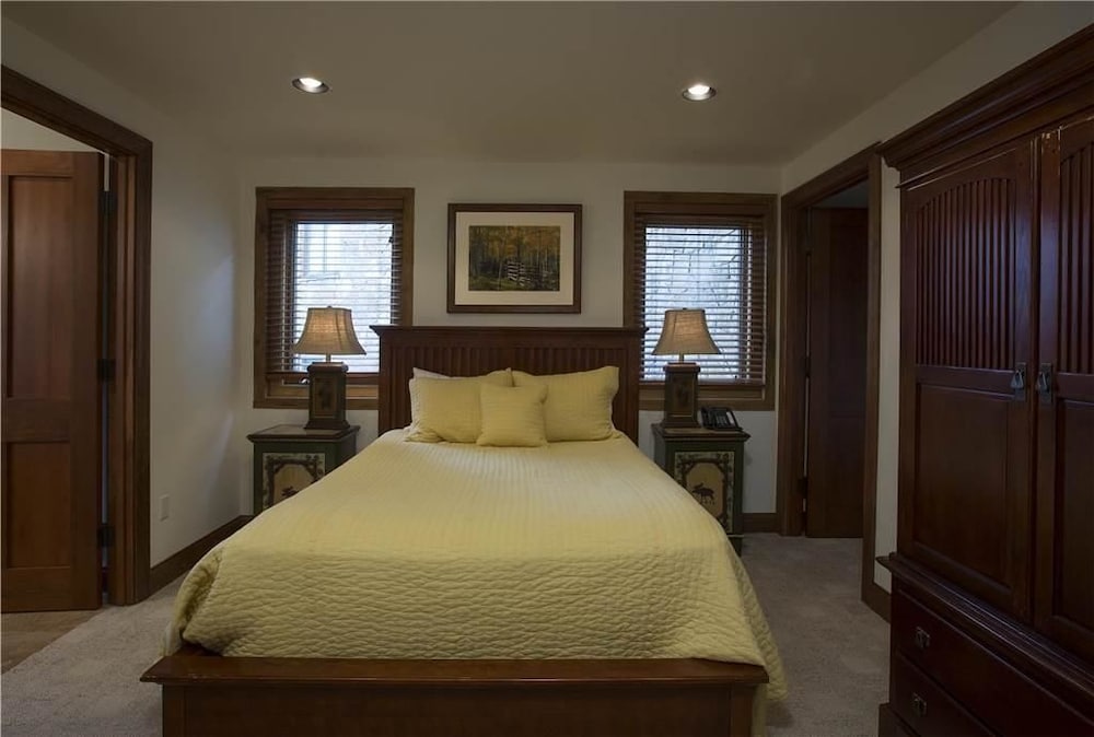 Sundance Grand Overlook By Telluride Resort Lodging - photo 25