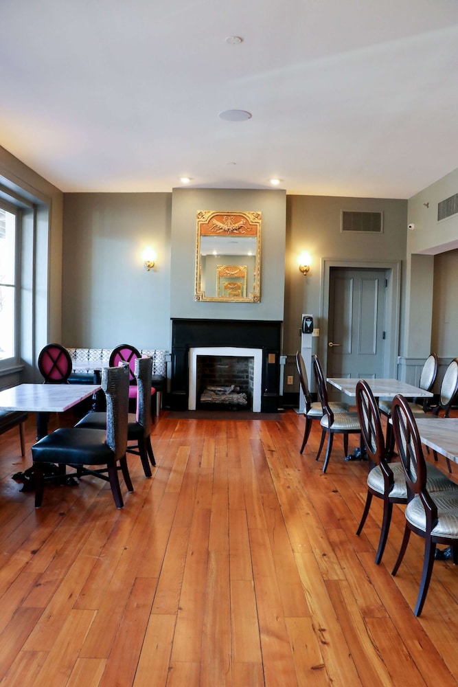 St. James Hotel Selma - photo 35
