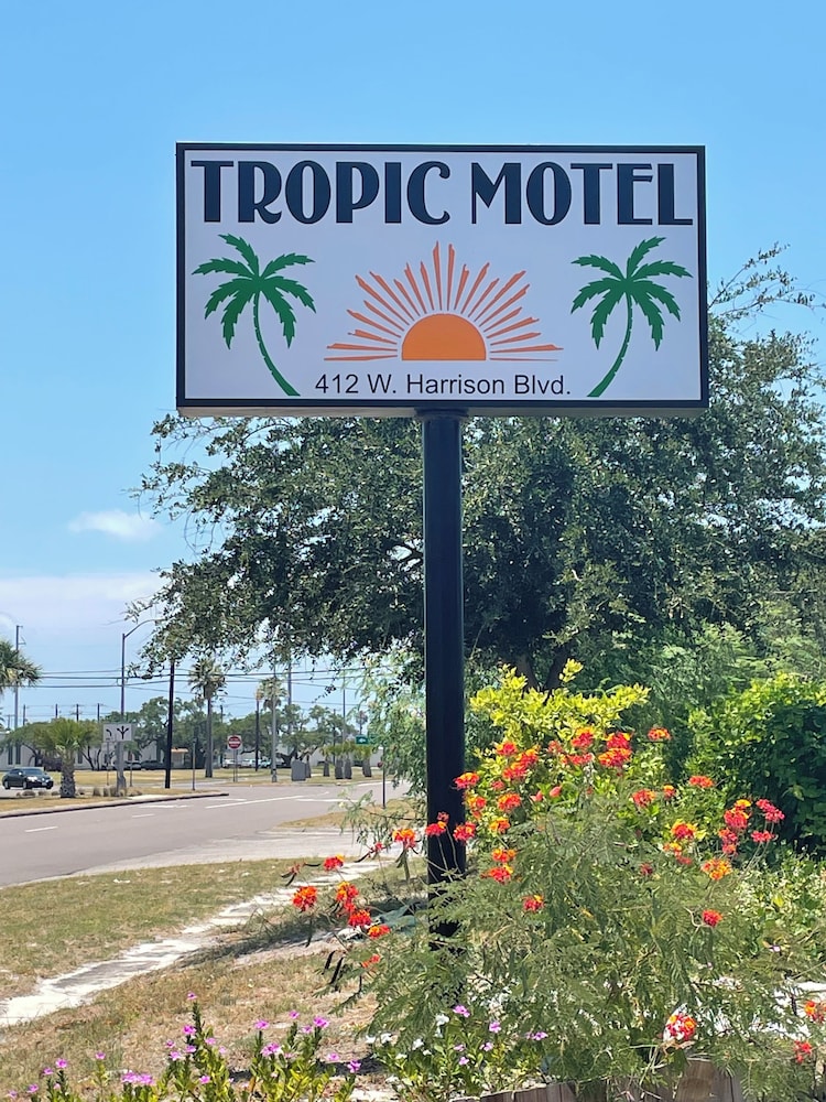 Tropic Motel - featured photo