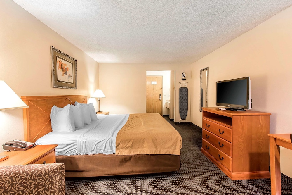 Brentwood Inn - photo 12