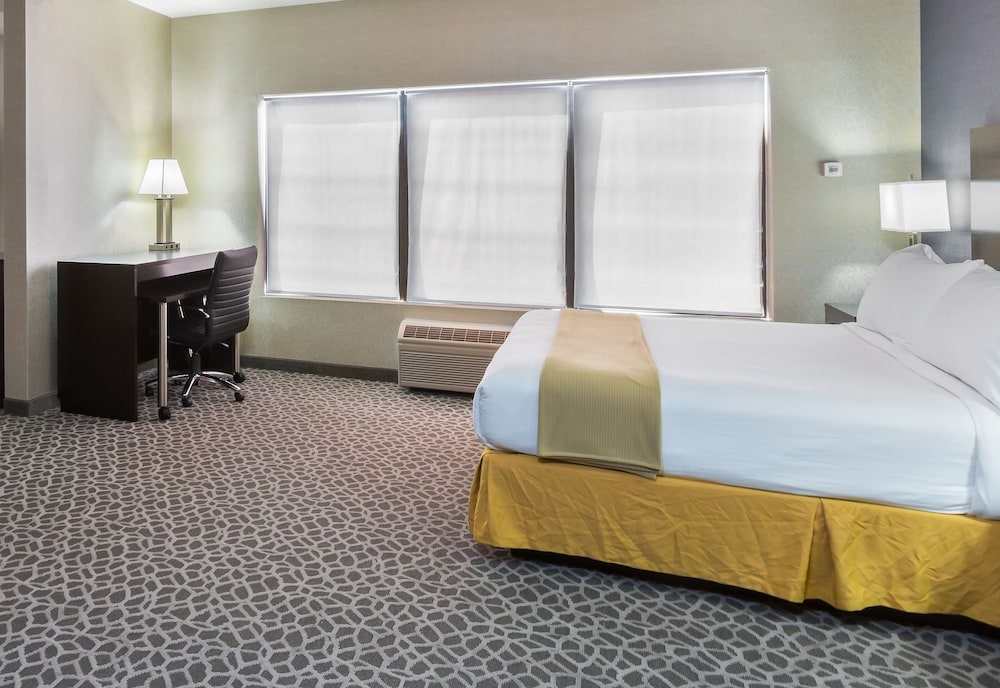 Holiday Inn Express Hotel & Suites Mt. Holly by IHG - photo 8