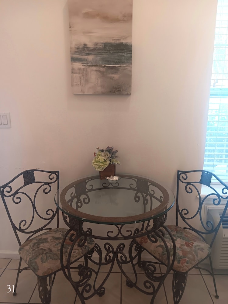 The Cozy Inn - photo 28
