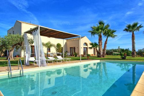 Villa Casale by PosarelliVillas — 4-Star Luxury Hotel in Trapani, Italy
