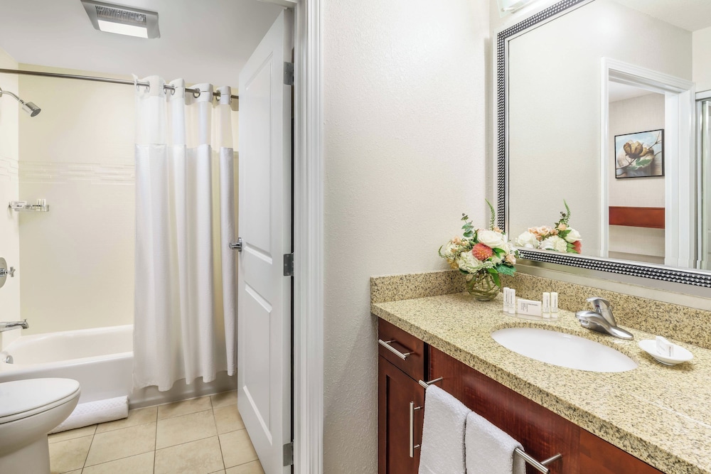 Residence Inn by Marriott Colchester - photo 12