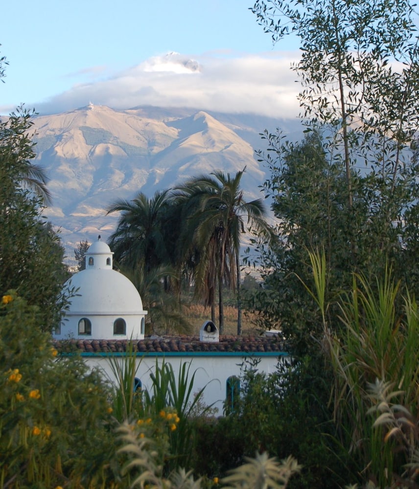 Las Palmeras Inn in Otavalo, Ecuador