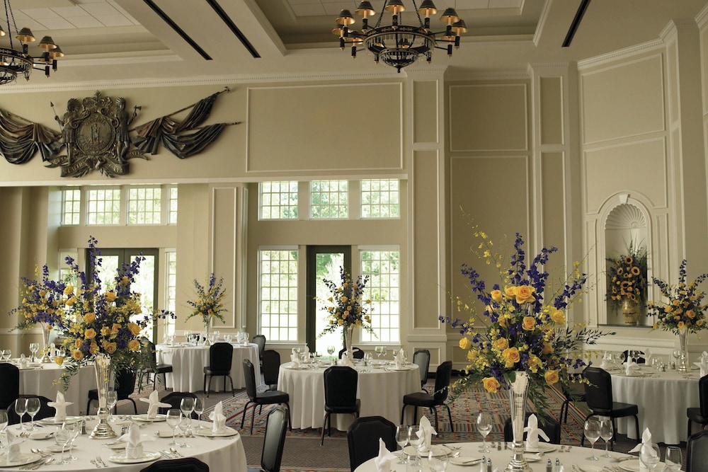 Williamsburg Lodge Autograph Collection - photo 91