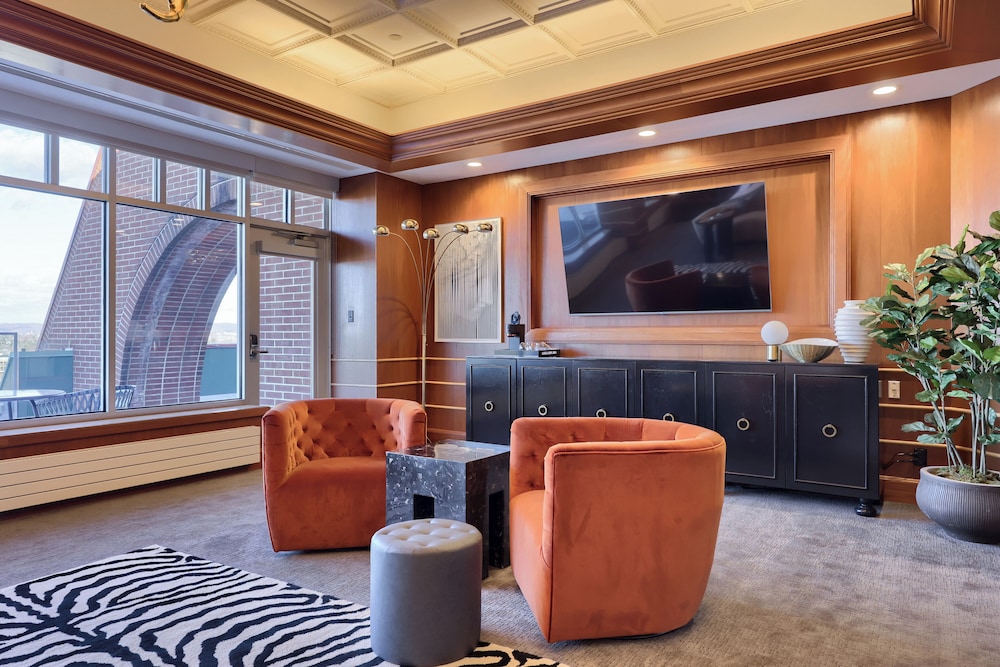 The Executive Suites and Venue - photo 46
