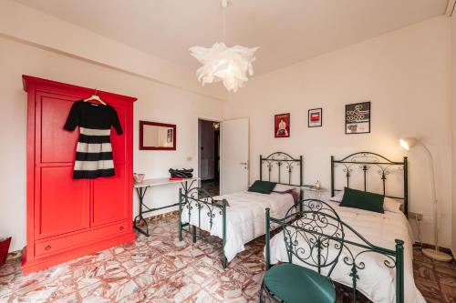 Casa Fuori Casa 200 Mt Dal Casello Autostradale Parcheggio Gratuito Garage Moto 15257289 — Senigallia