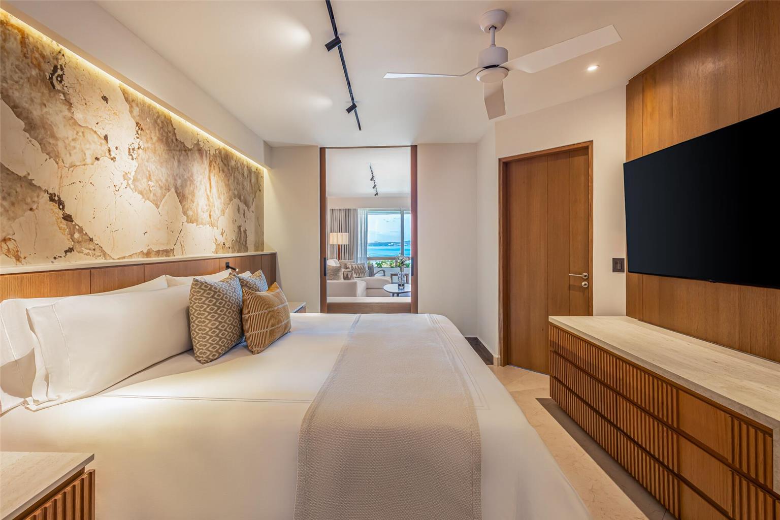 Master suite GVRN