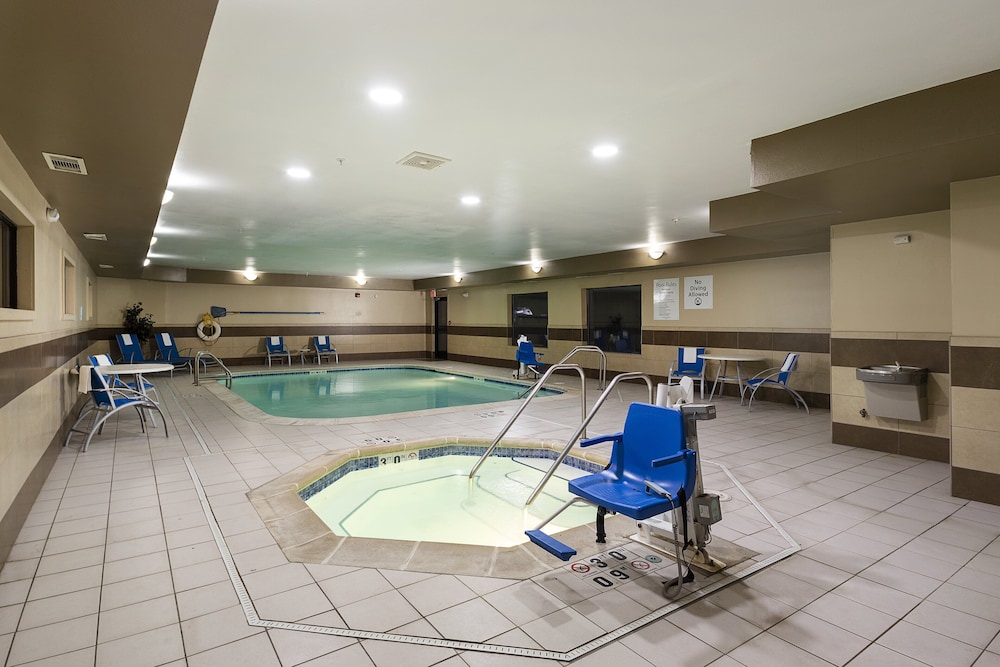 Holiday Inn Express Bloomington West by IHG - photo 16