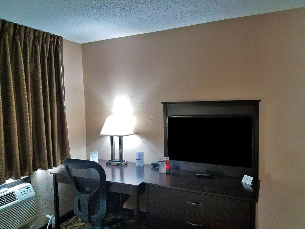 Americas Best Value Inn & Suites Bismarck - photo 19
