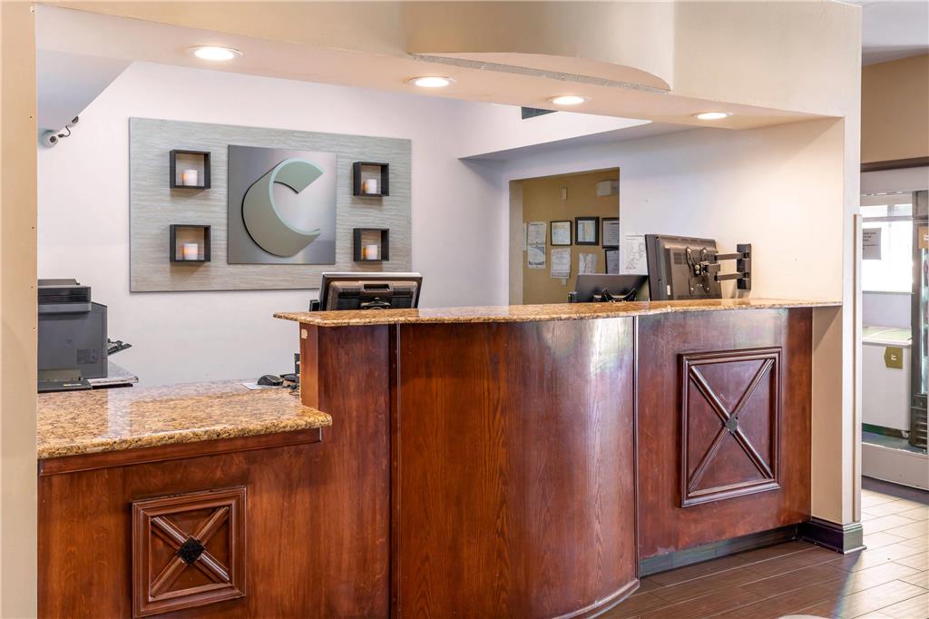 Comfort Suites North Dallas - photo 3
