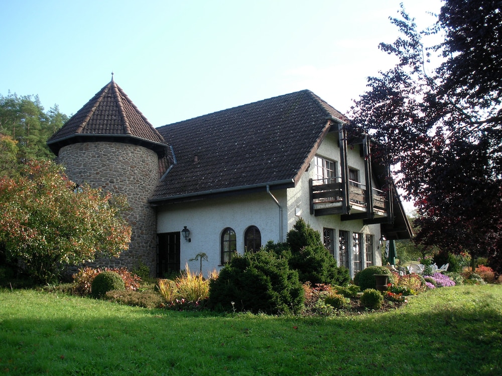 Hotel Tannenhof — hotel in Laubach