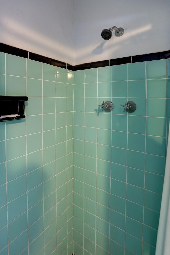 Richard's Motel Extended Stay - photo 89