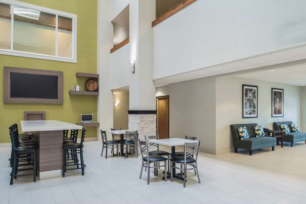 La Quinta Inn & Suites by Wyndham Moscow Pullman - photo 27