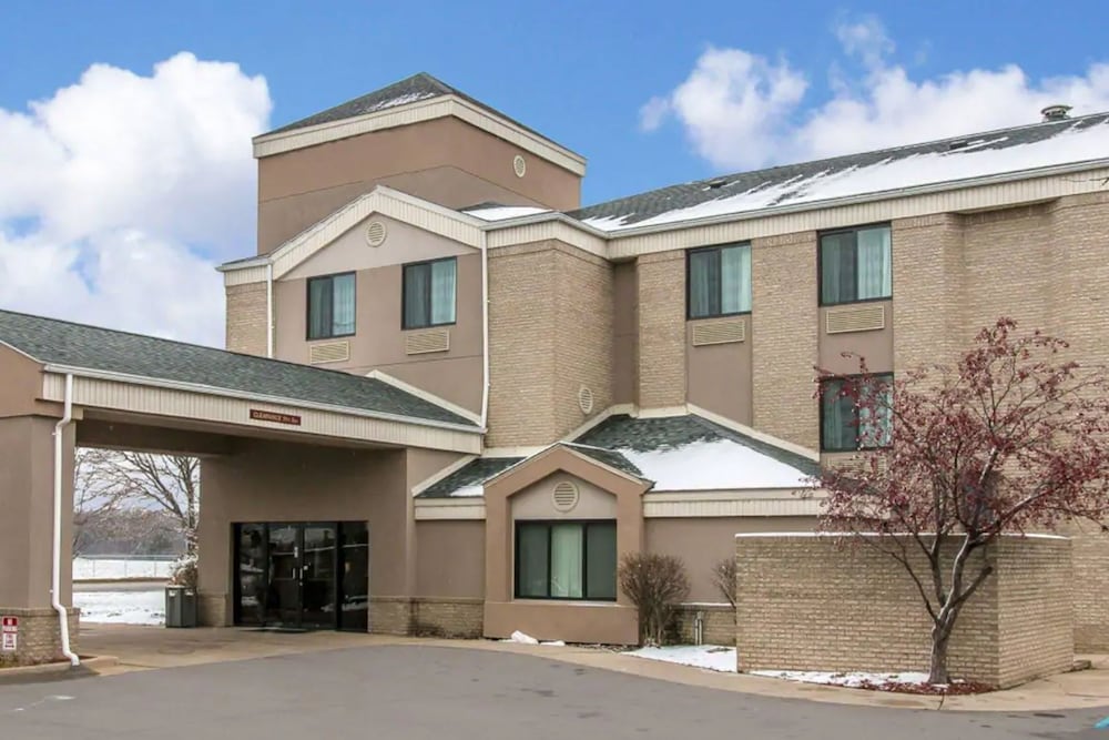 Baymont by Wyndham Flat Rock - photo 30