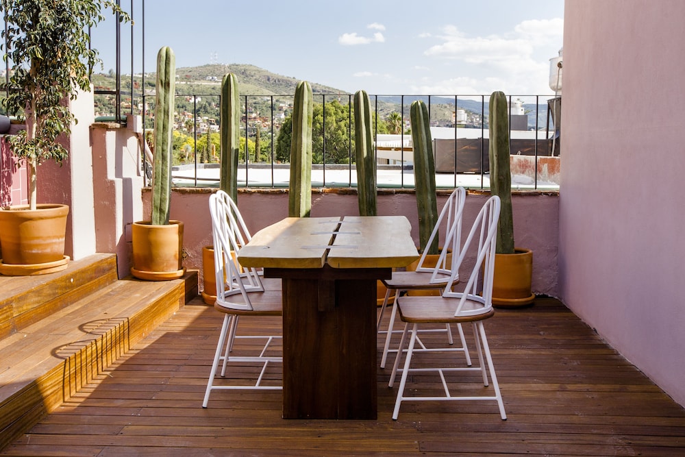 Sundeck