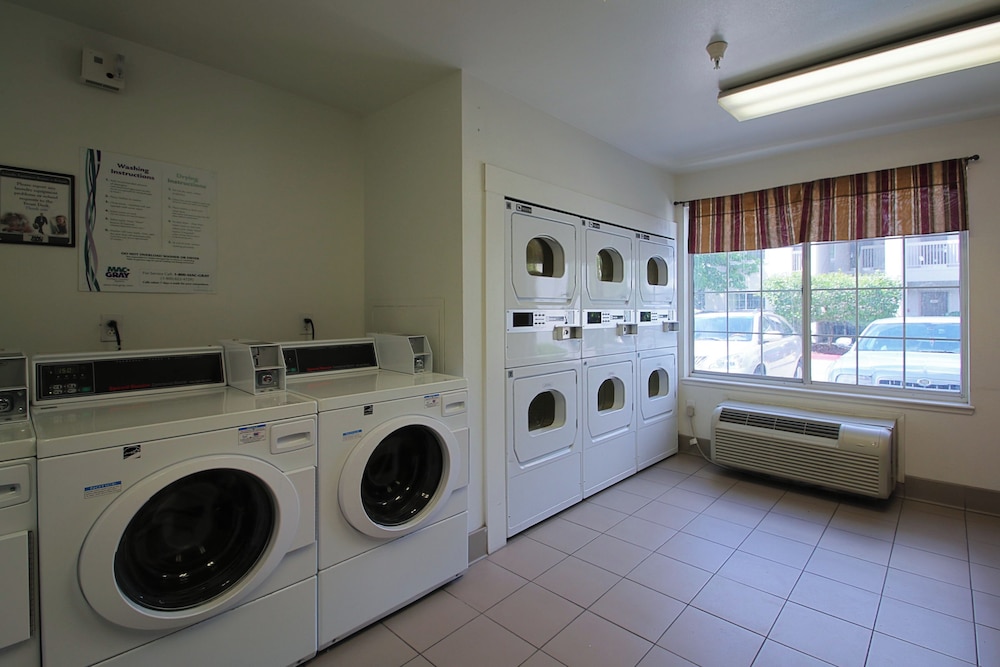 Econo Lodge Murray - photo 26