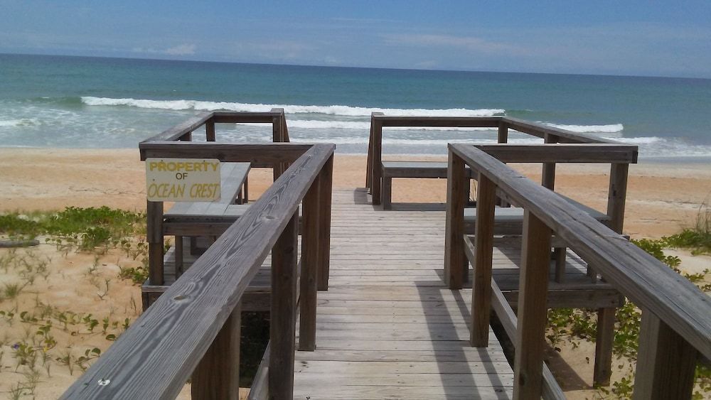 Ocean Crest Motel - carbon neutral hotel in Ormond Beach