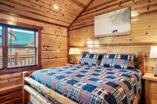 Soar Over Water cabin — 4-Star Luxury Hotel in Sevierville, United States