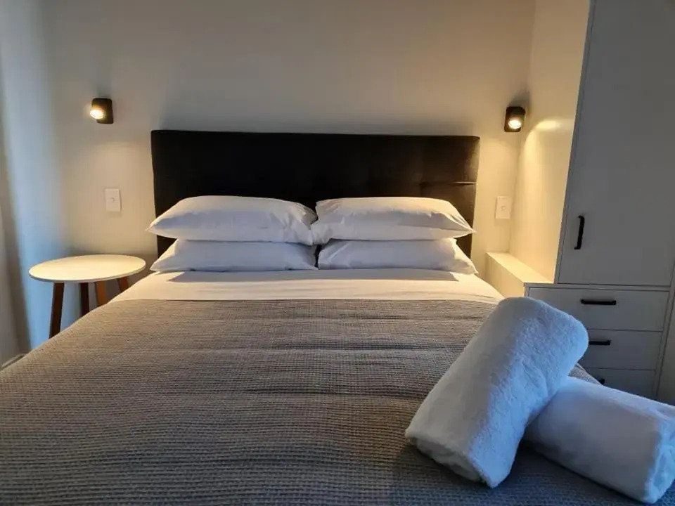 31 on Boundary in Unknown City, New Zealand