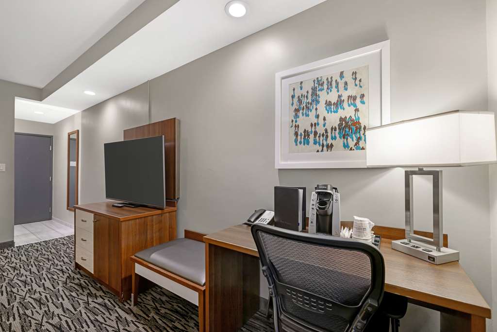 Best Western on the Avenue - photo 10