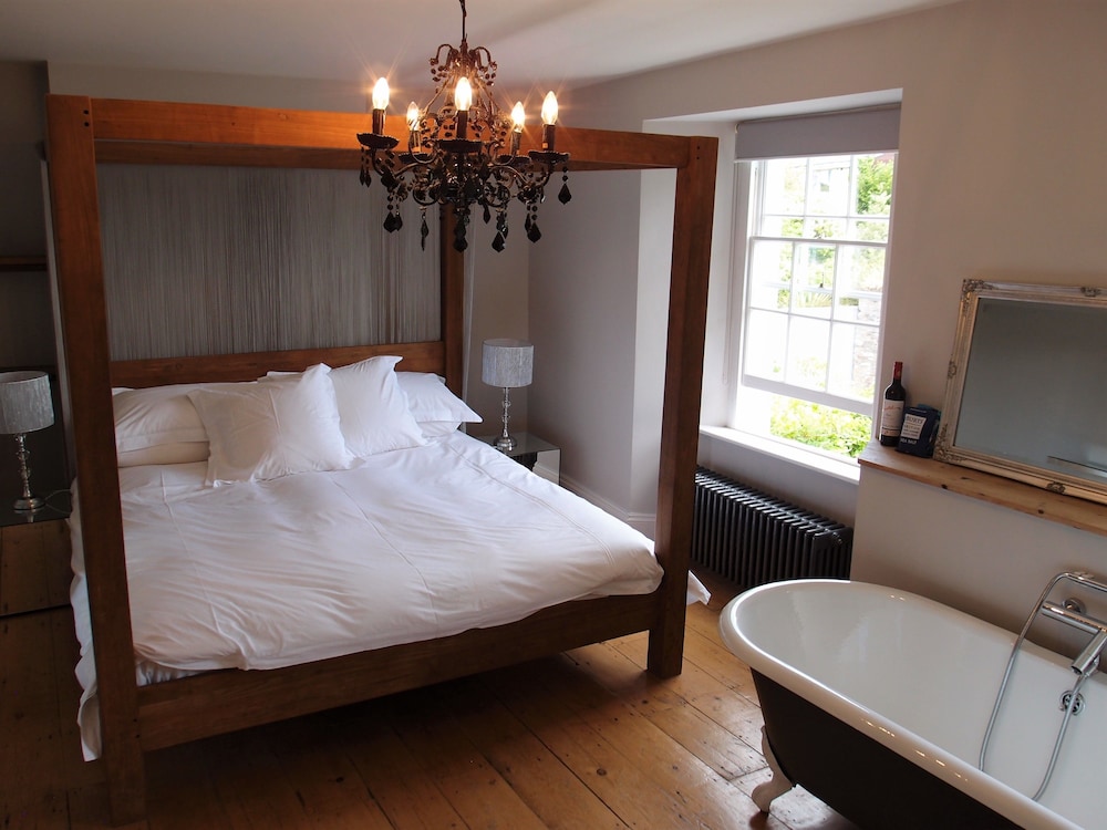 The Whitehouse - carbon neutral hotel in Kingsbridge
