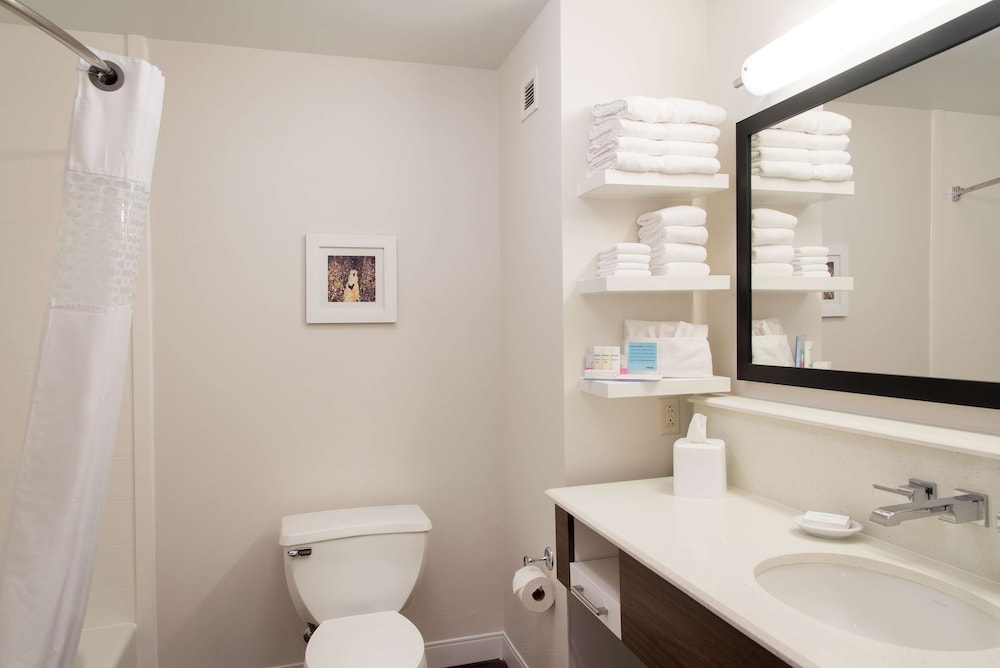 Hampton Inn Seymour - photo 26
