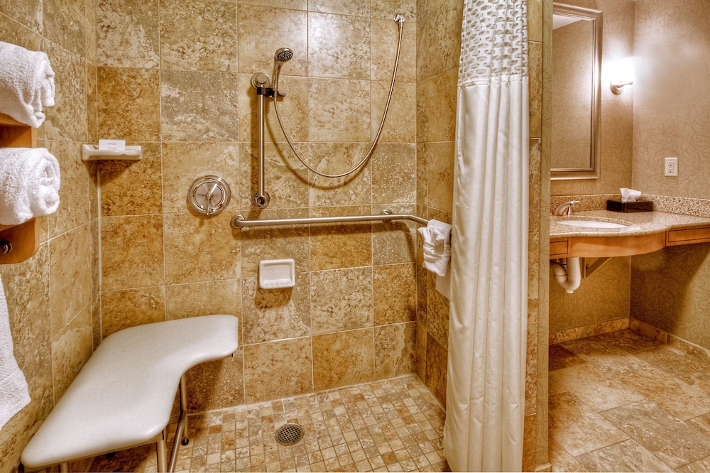 Hampton Inn & Suites Nashville Vanderbilt Elliston Place - photo 22