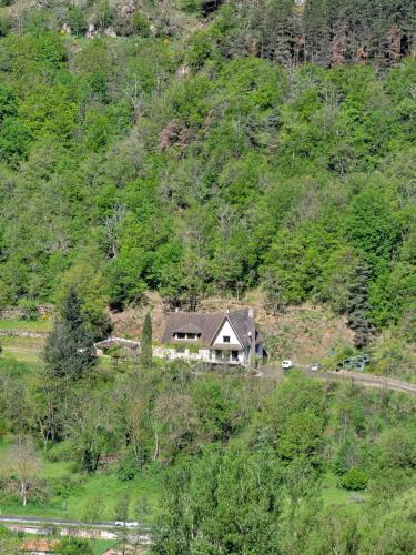 Le Clos Joli 15 - carbon neutral hotel in Unknown City