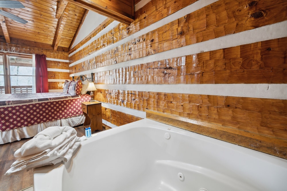 Together Always 1 Bedroom Cabin by Heavenly Views Resort - photo 12