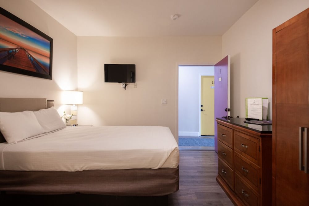 Anchor Pointe Inn - photo 10
