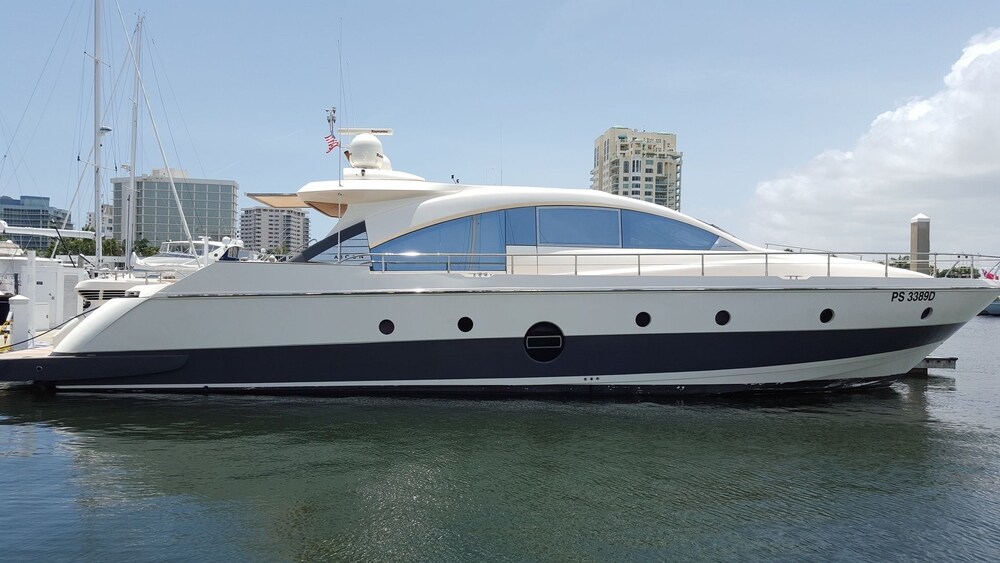 Grey Yacht All Inclusive in Cabo San Lucas, Mexico