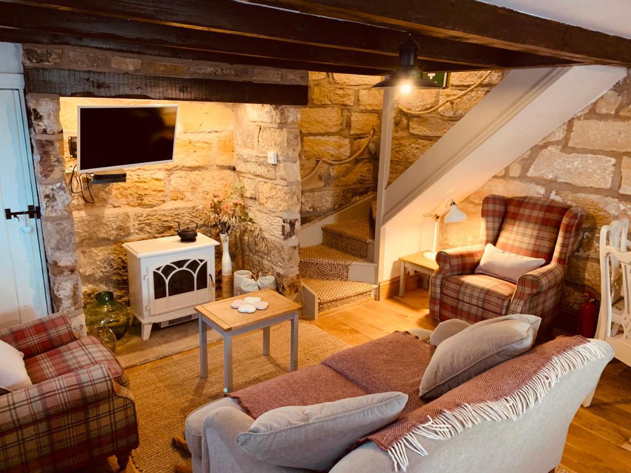 Cosy 400yr Old Cottage Flowergate Whitby Sleeps 6 — 4-Star Luxury Hotel in Whitby, United Kingdom