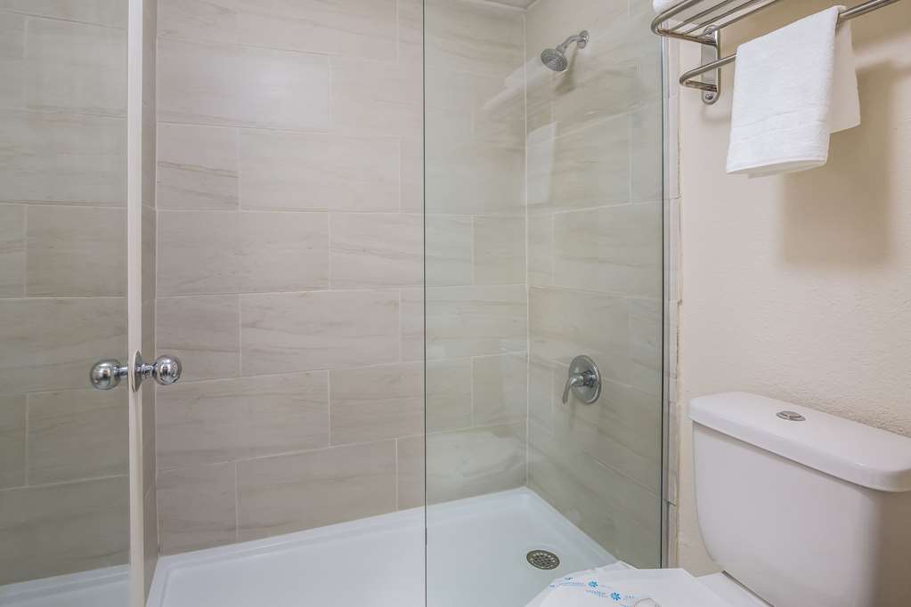 Quality Inn & Suites Suffolk West - photo 21