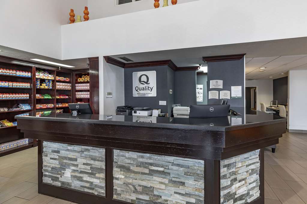 Quality Inn & Suites Denver Airport Gateway Park - photo 4