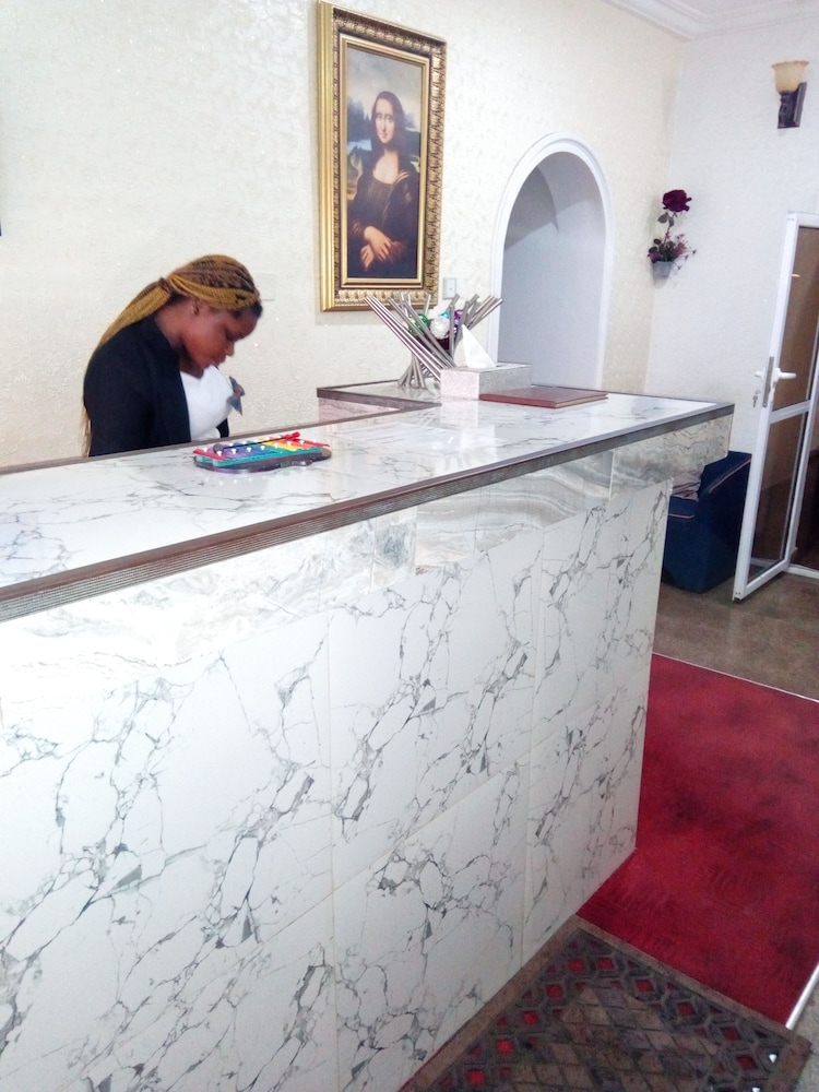 Laurintin Rose Hotel - last minute hotel in Owerri