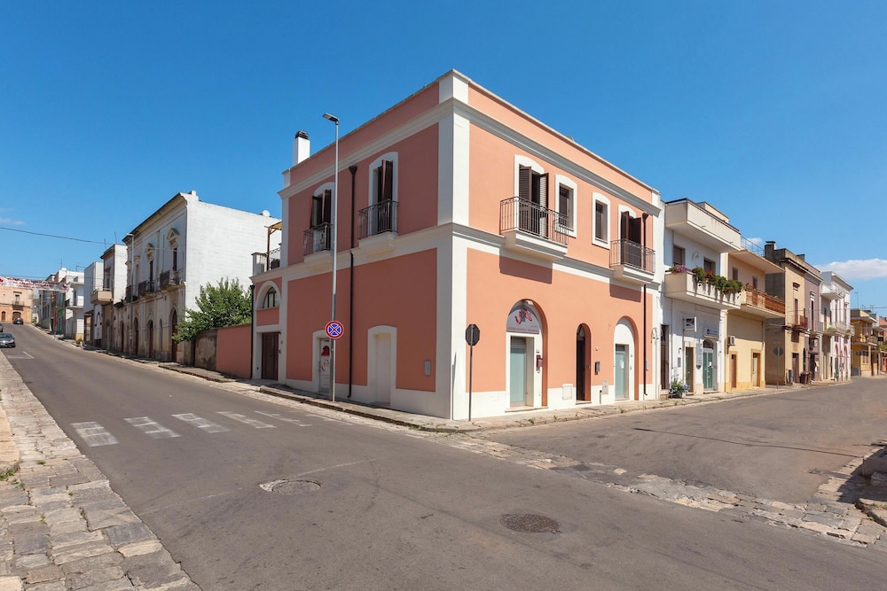 3546 Casa di Via Piave by Barbarhouse — 4-Star Luxury Hotel in Matino, Italy