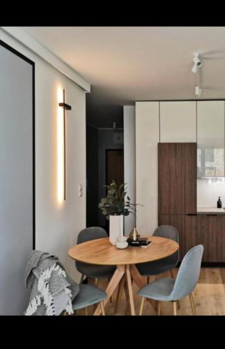 New Apartment Wroclaw Parking FREE & self check in 24h Apartament TARAS Miedziana — 4-Star Luxury Hotel in Wroclaw, Poland