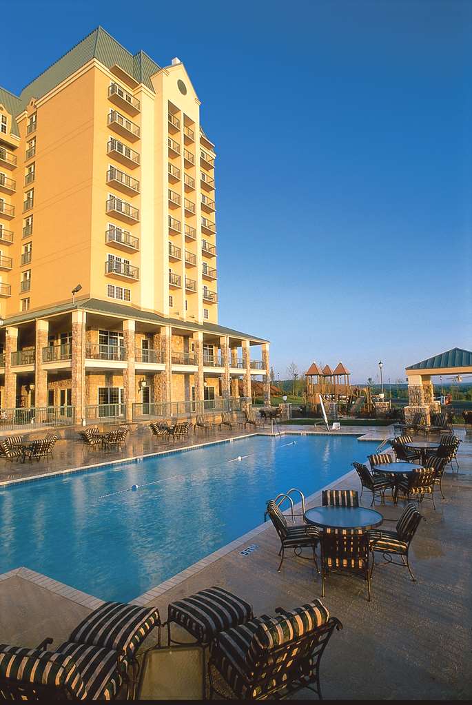 Chateau On The Lake Resort Spa and Convention Center - photo 24
