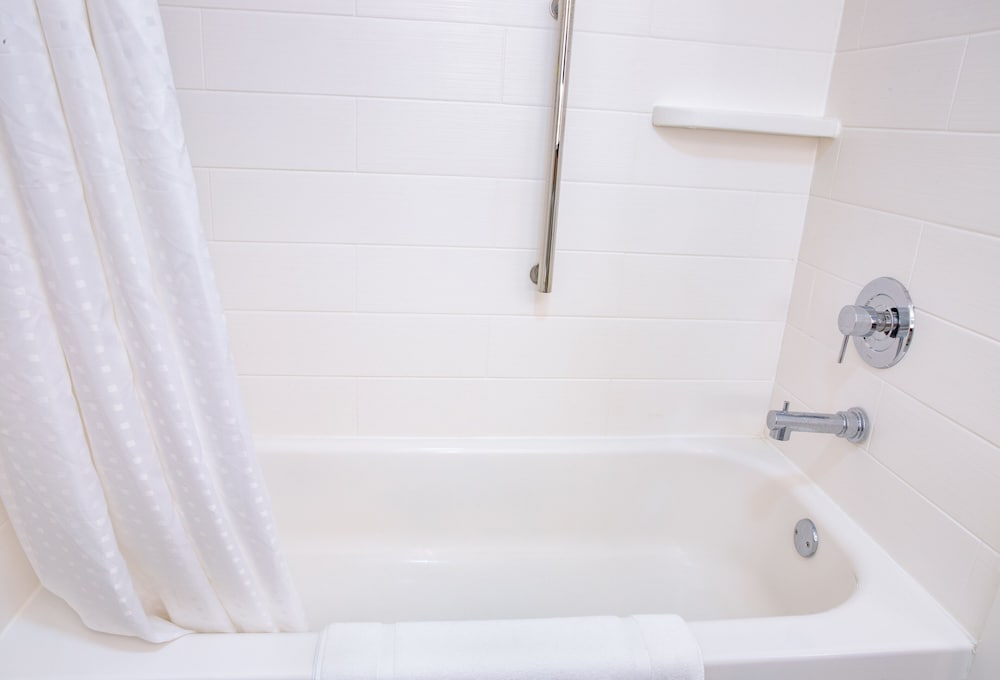 Holiday Inn Express & Suites Dayton Huber Heights by IHG - photo 24