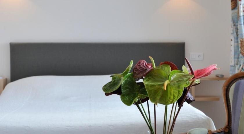 Hotel de la Plage — hotel in Plonevez-Porzay