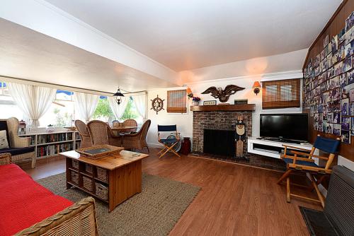 353E 353 Eucalyptus — Avalon — photo 3