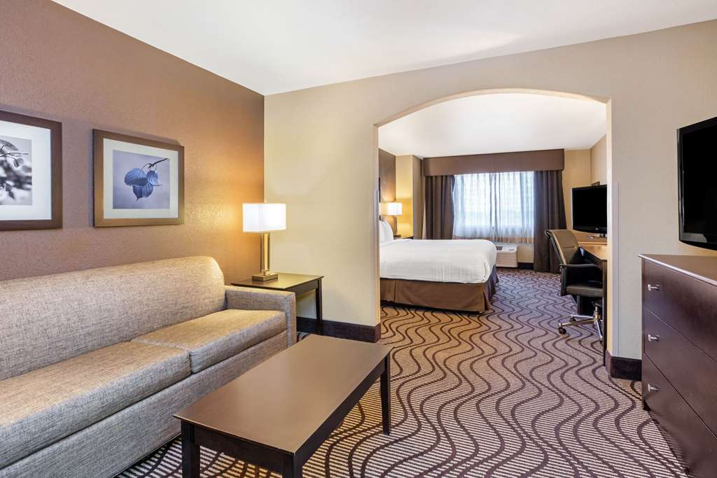 La Quinta Inn & Suites by Wyndham Meridian Boise West - photo 27