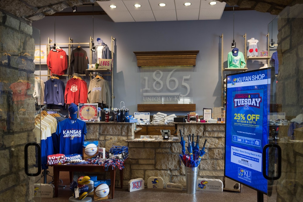 The Oread Lawrence Tapestry Collection by Hilton - photo 107