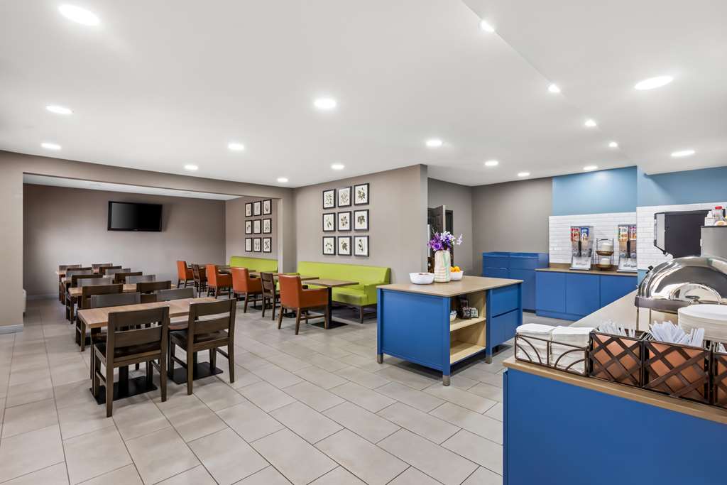 Country Inn & Suites by Radisson Savannah I 95 North GA - photo 45