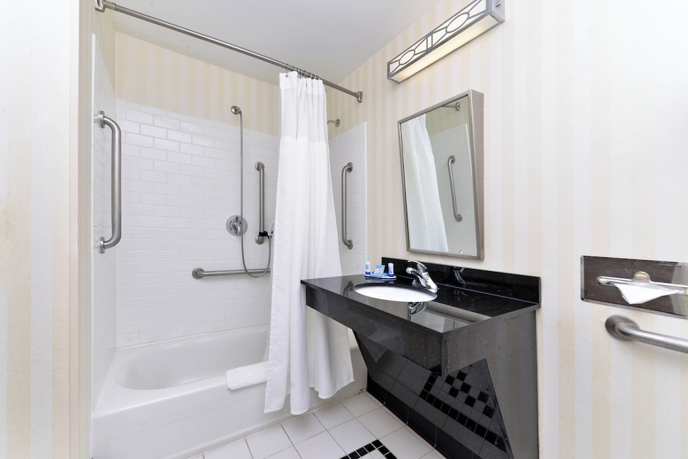 Fairfield Inn & Suites by Marriott Kingsland - photo 16