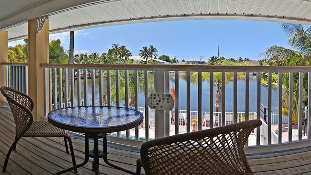 Manatee Bay Inn Near Fishing Pier Fort Myers Beach - photo 20