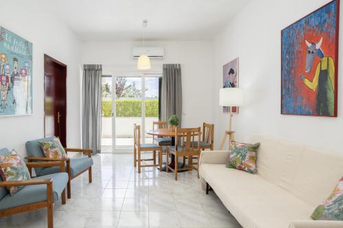 Aldeia do Mar Vilamoura Pool Terrace by Hopstays — 4-Star Luxury Hotel in Quarteira, Portugal