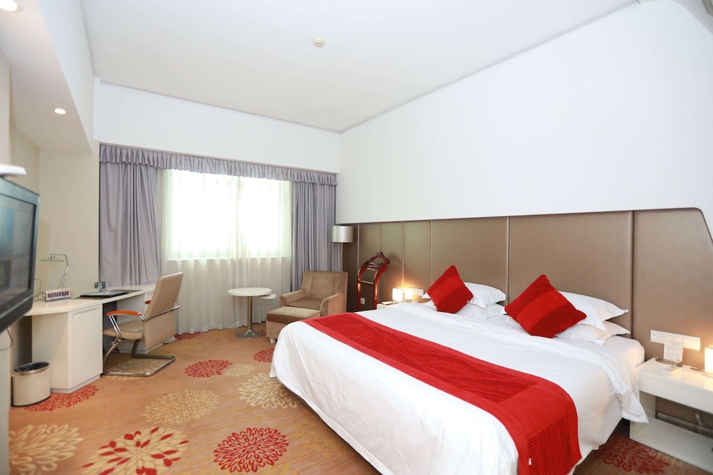 Ramada Plaza by Wyndham Hangzhou Riverside — 4-Star Luxury Hotel in Hangzhou, People's Republic of China